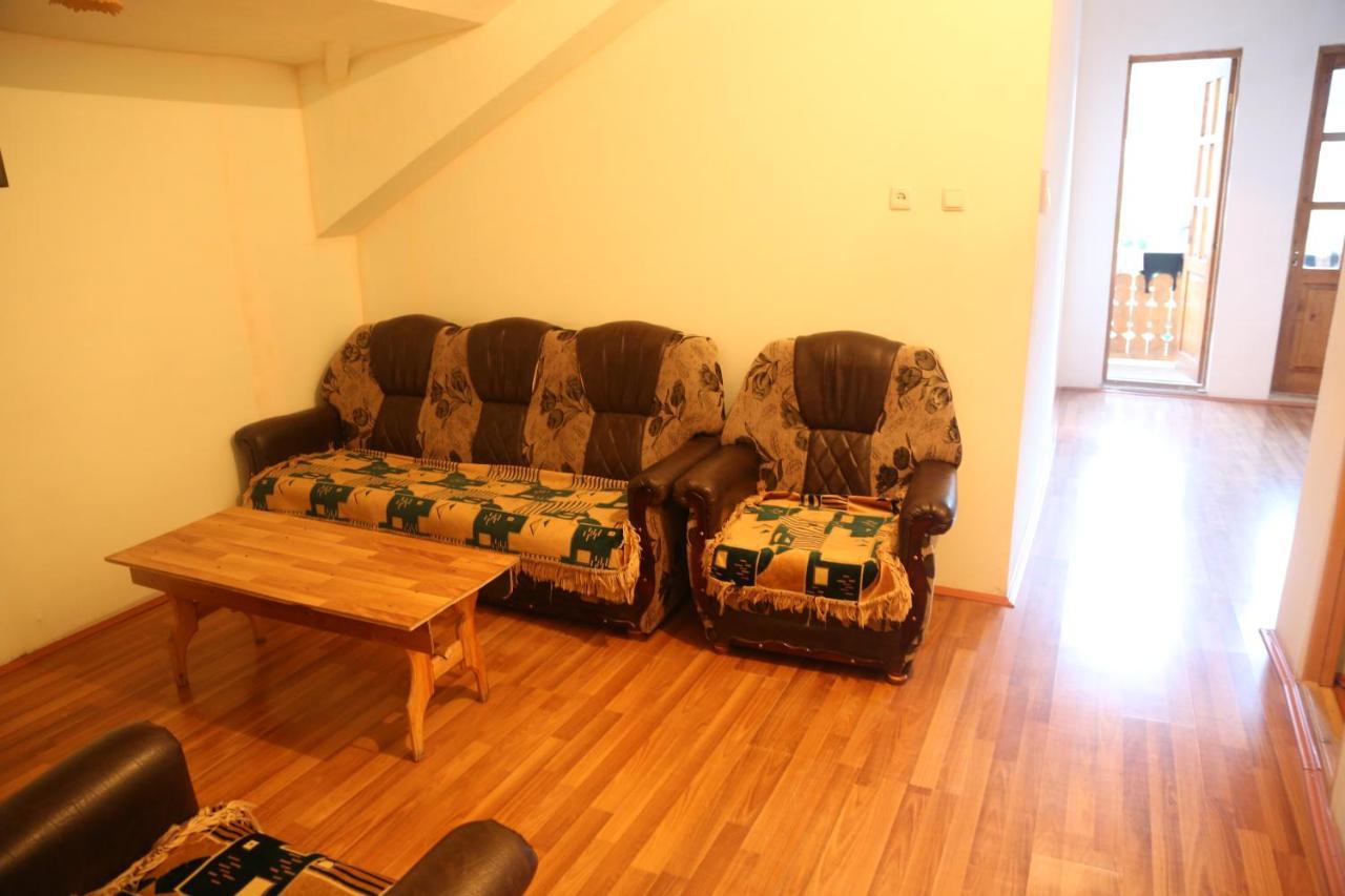 N&N Guest House ميستيا المظهر الخارجي الصورة